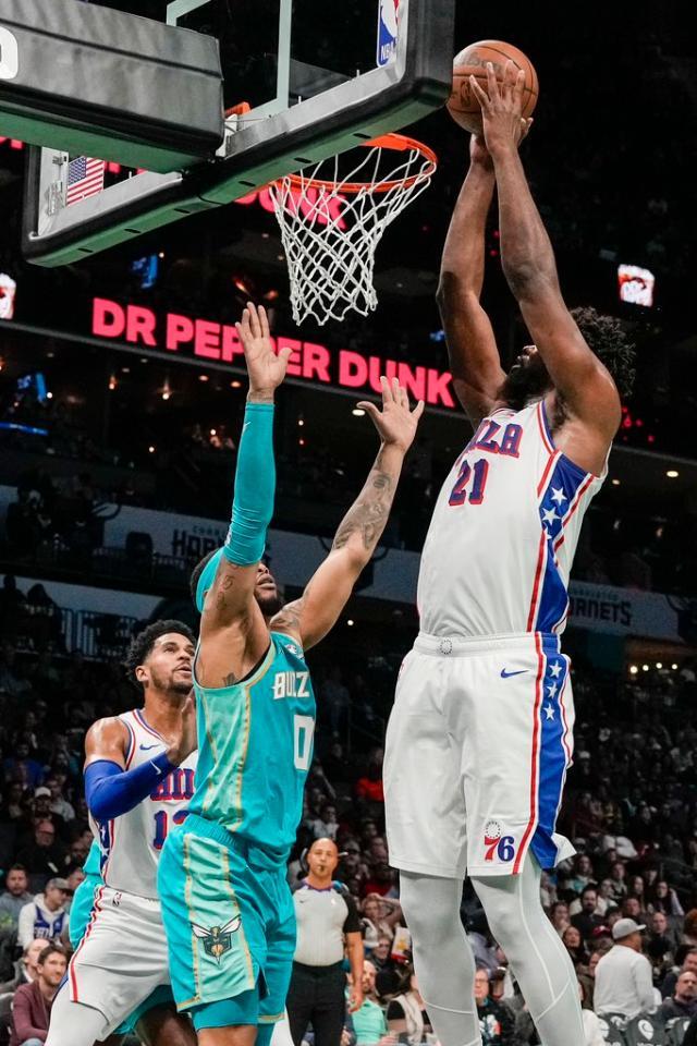 九游体育app下在-76人狂胜黄蜂53分创纪录 NBA大比分场次越来越多？