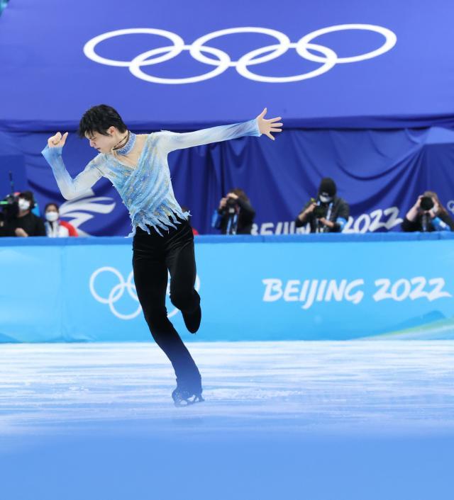 羽生低级失误因冰面有坑？自由滑将放手一搏挑战4A